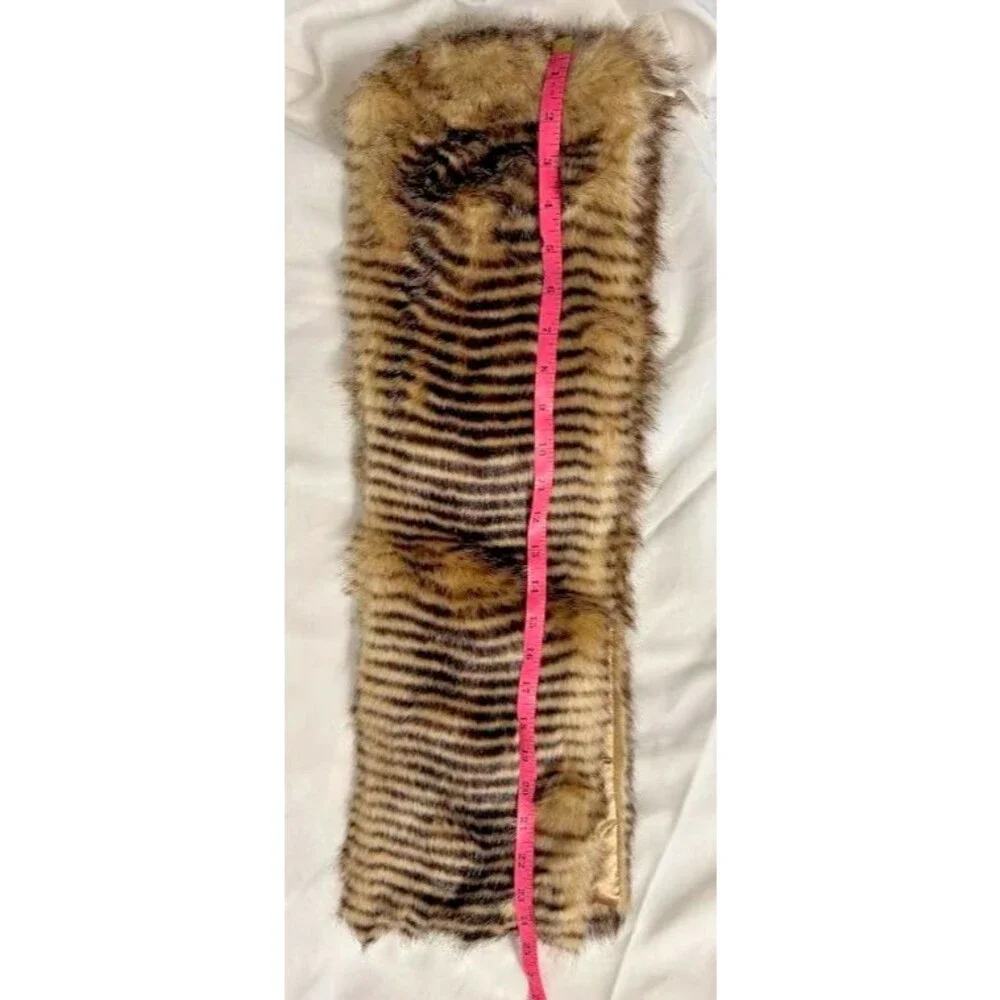CHICO'S NWT $69 faux fur women's pull through scarf Animal Tiger Stripe
